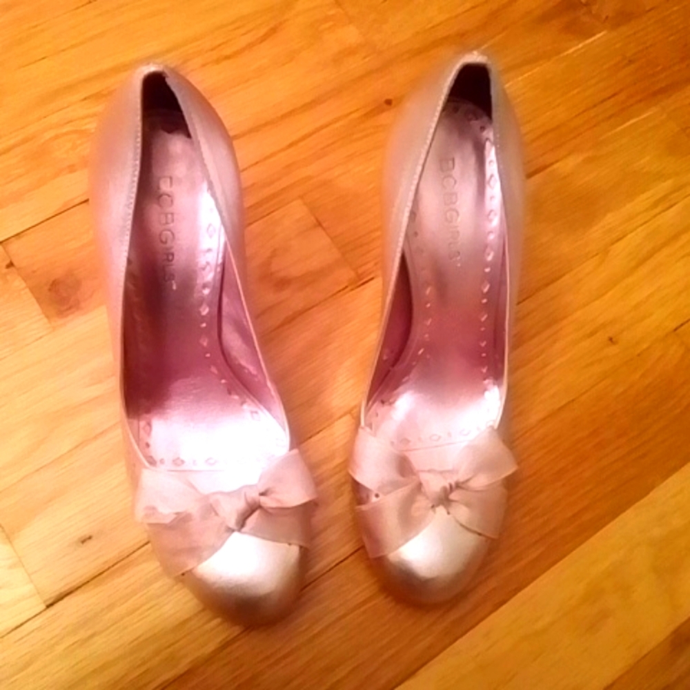Women's heels BCBGirls lite pink size 5.5